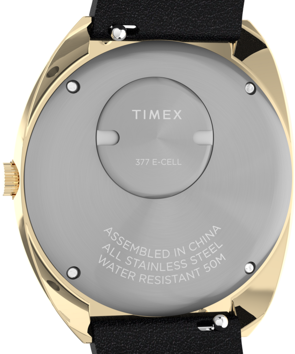 Q Timex 1972 Reissue 43x39mm Leather Strap Watch